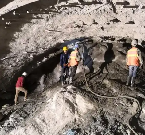 肥城拱顶带模注浆料的施工流程及注意事项